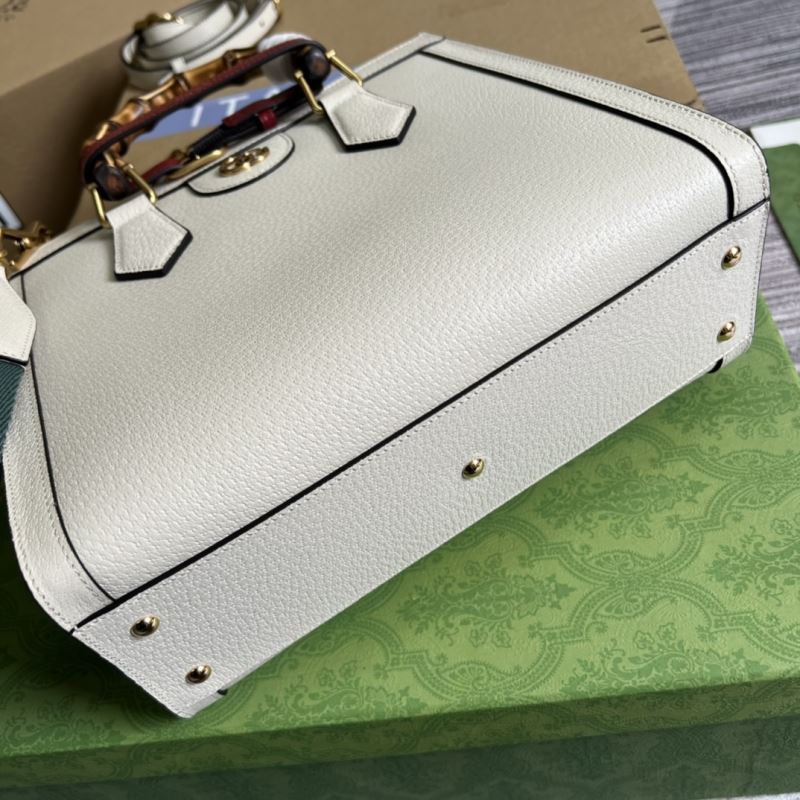 Gvc*1 tote bags